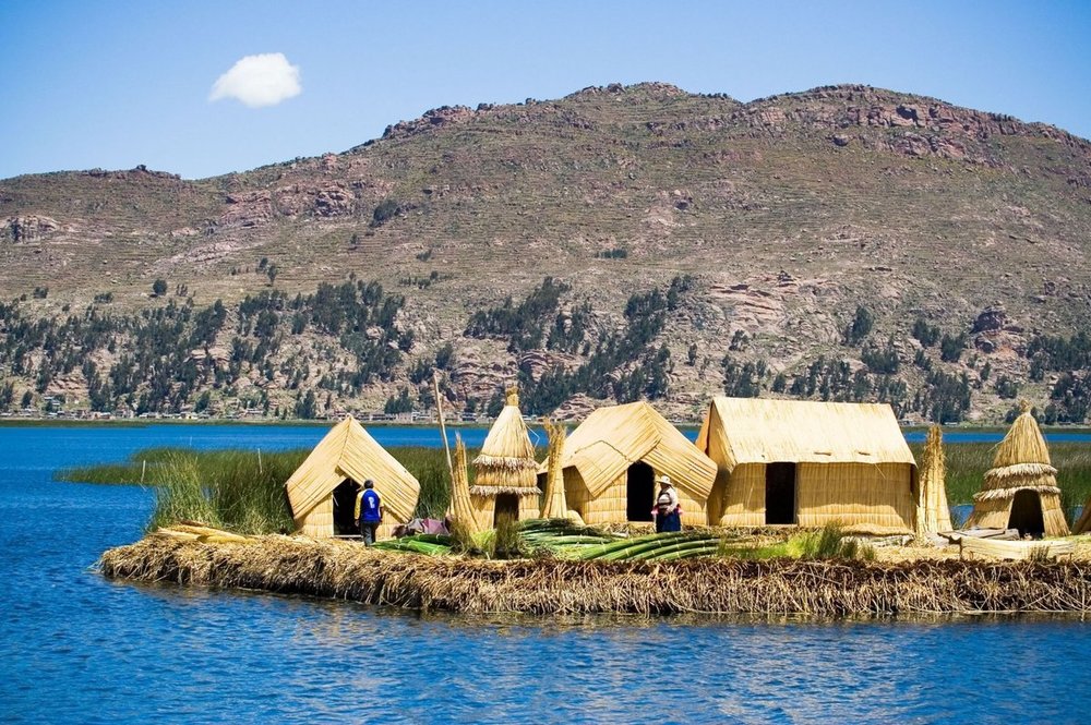 6.-The-Floating-Islands-of-Lake-Titicaca-Peru.thumb.jpg.1940f344637be786c4c555eb4bb10ffd.jpg