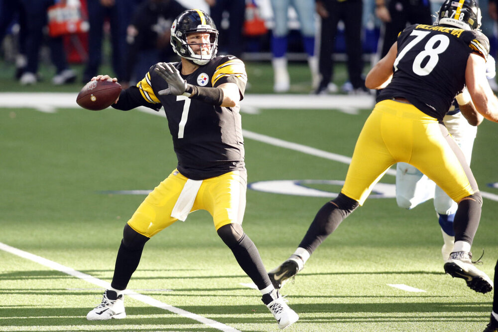 Steelers Black Uniforms.jpg