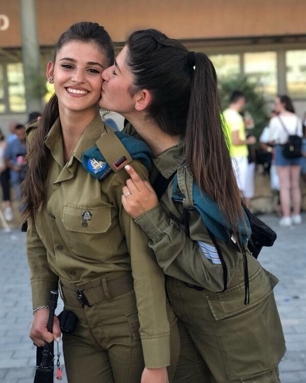 Beautiful-and-hot-women-in-israel-defense-forces_12.jpg