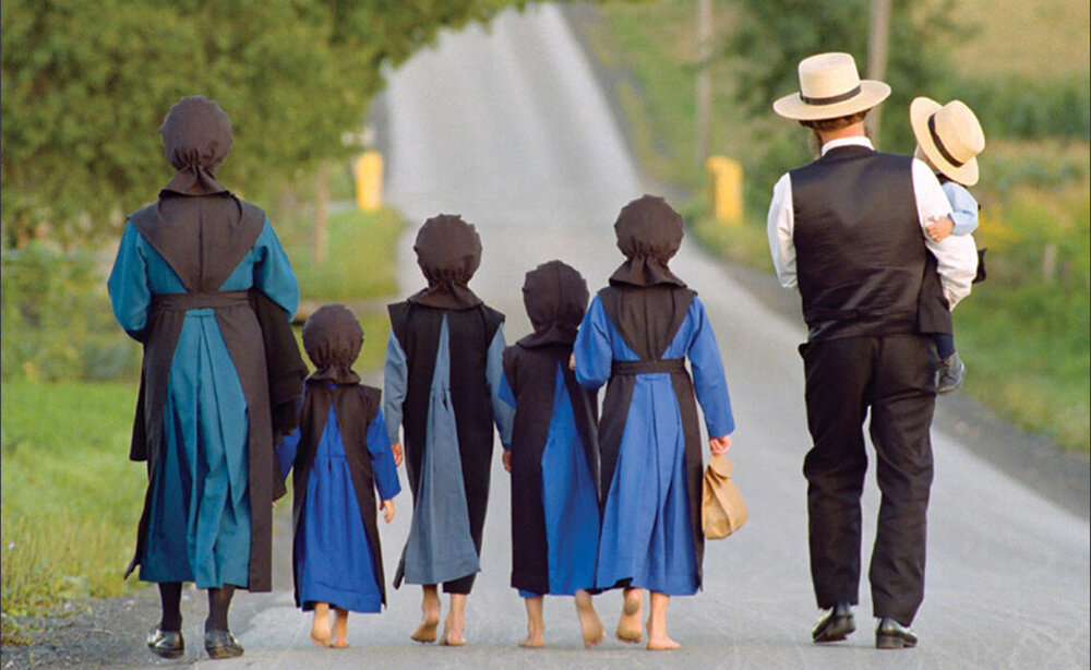 amish-family.jpg