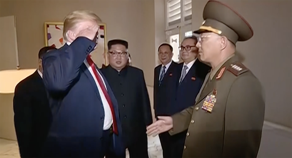 180614-trump-salute-screengrab-1160.thumb.png.82360ece49ab33de9b08be64fac0a2b4.png