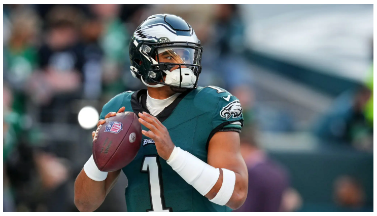 INJURY REPORT: EAGLES QB JALEN HURTS NEARING 100%, NO LONGER WEARING KNEE BRACE