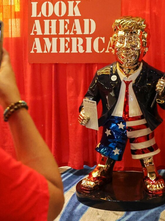 f4ba7cdb-aae0-480e-9954-79c279a387db-AP_CPAC_Trump_Statue.jpg