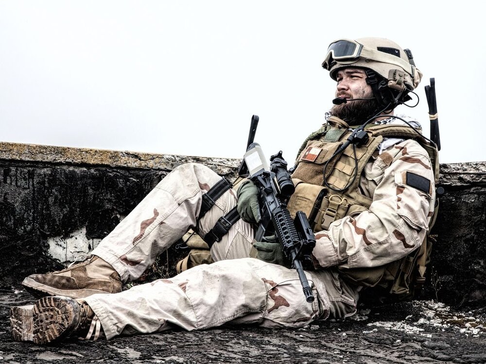 0_Army-marksman-sitting-on-roof-observation-post.jpg