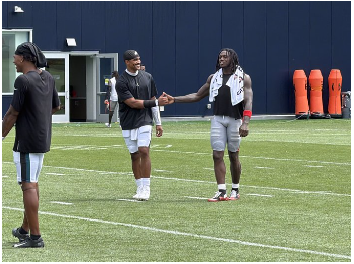 Handing out 10 awards from Eagles 2026 training camp